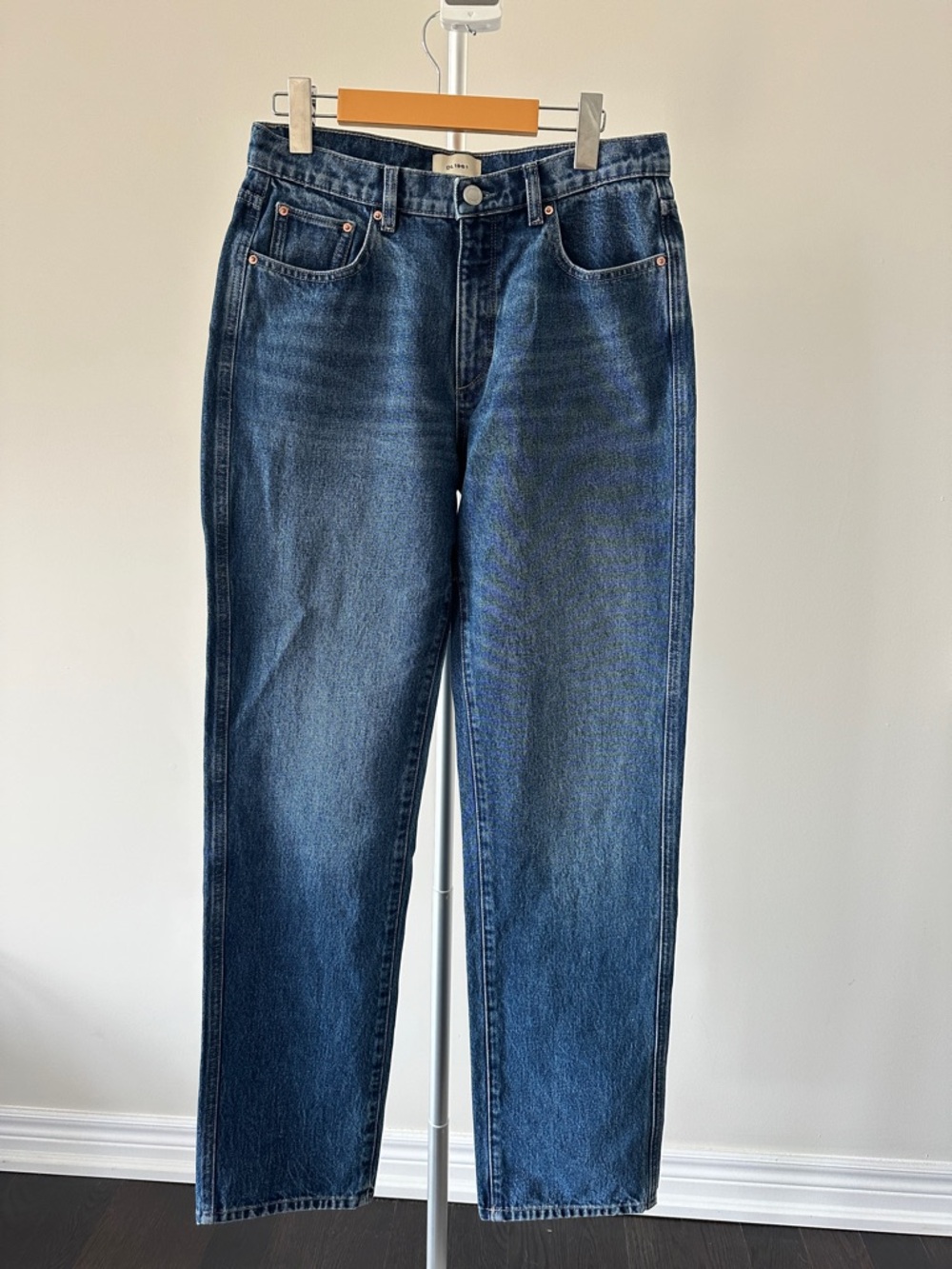 NWOT DL1961 HALLE Straight Jeans